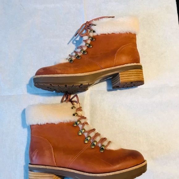 Kork-Ease Leather heeled lace up faux fur lined boot - Picture 6 of 11